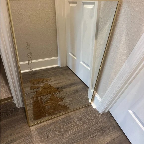 1960’s Hollywood Regency Mirror 34 X 23 Featuring Japanese Pagoda and Mt. Fuji - Picture 6 of 10